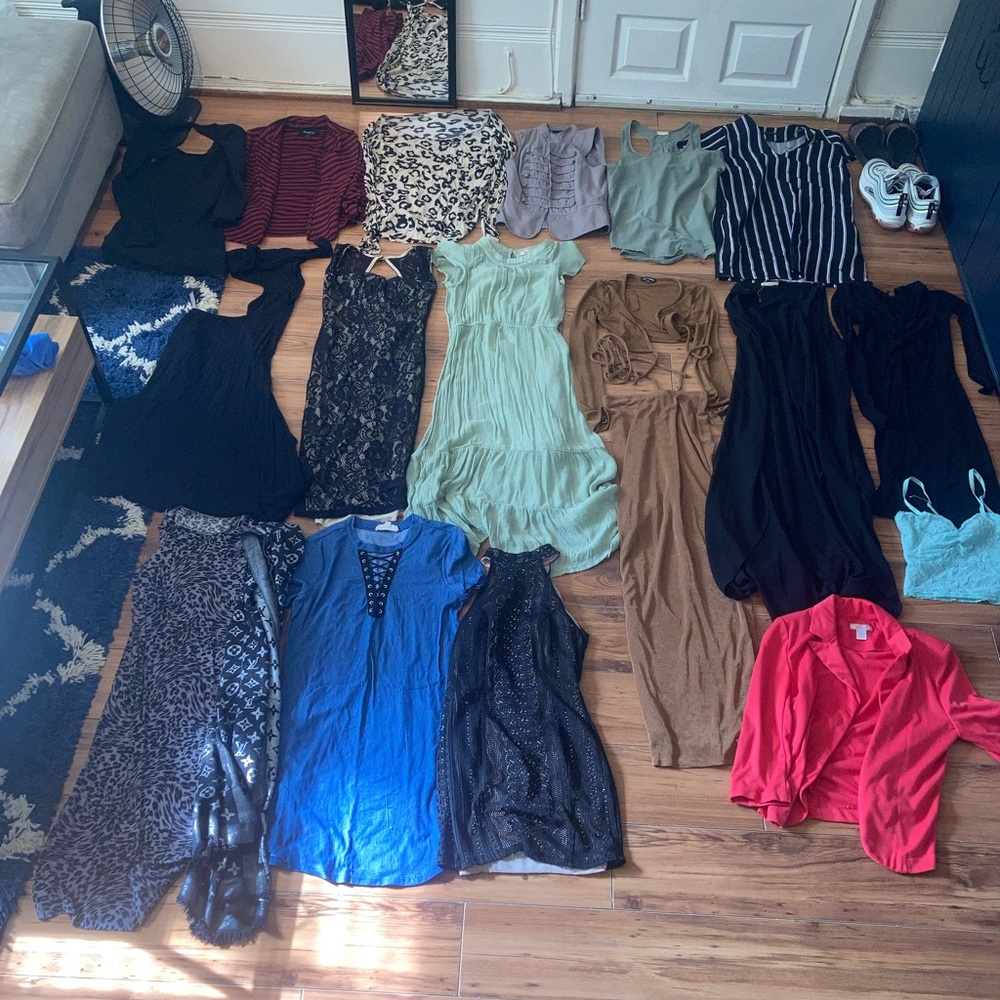 Huge Women’s Clothing Bundle